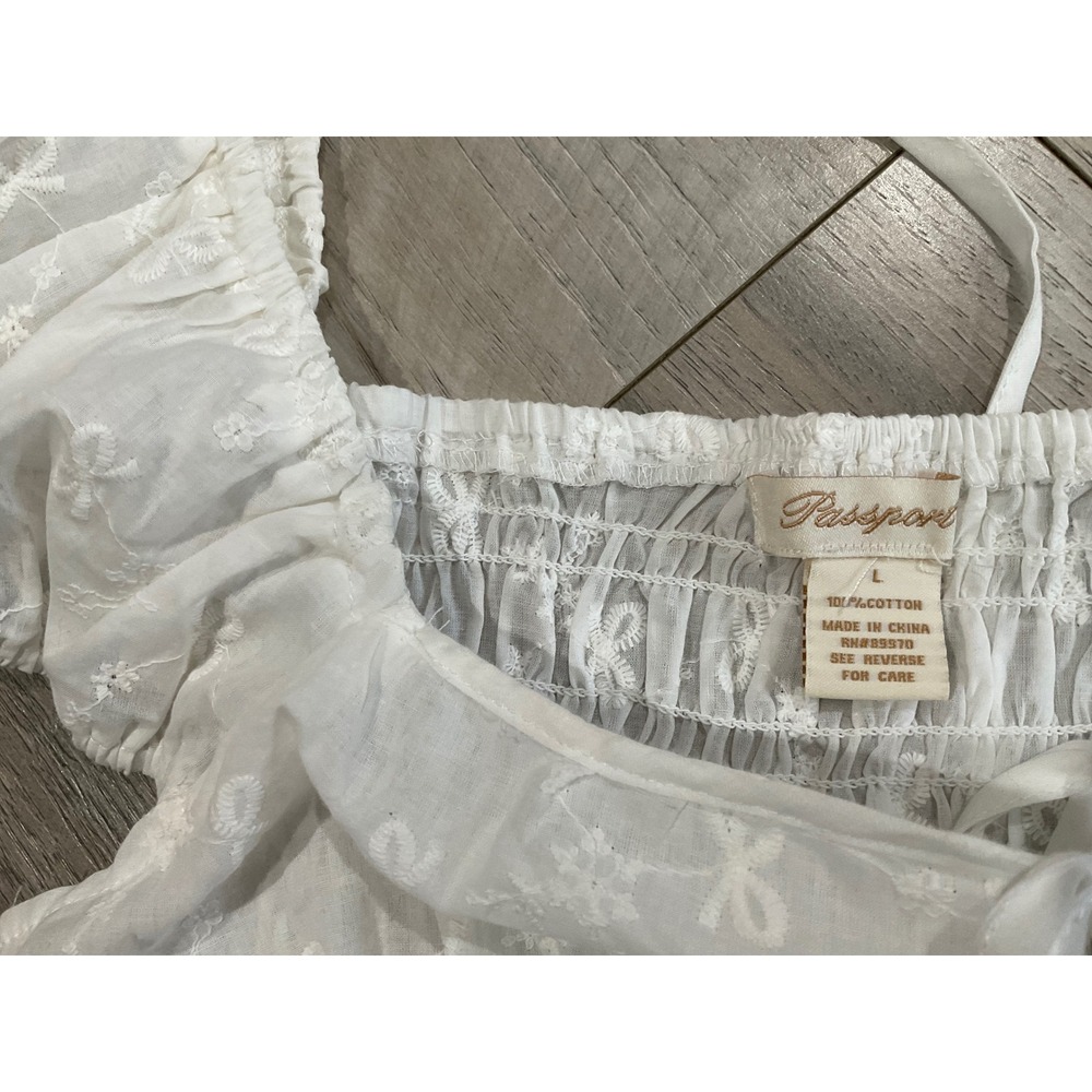 Passport Women White Eyelet Bow Embroidered Puff Sleeve Crop Top Large NEW - Picture 8 of 9